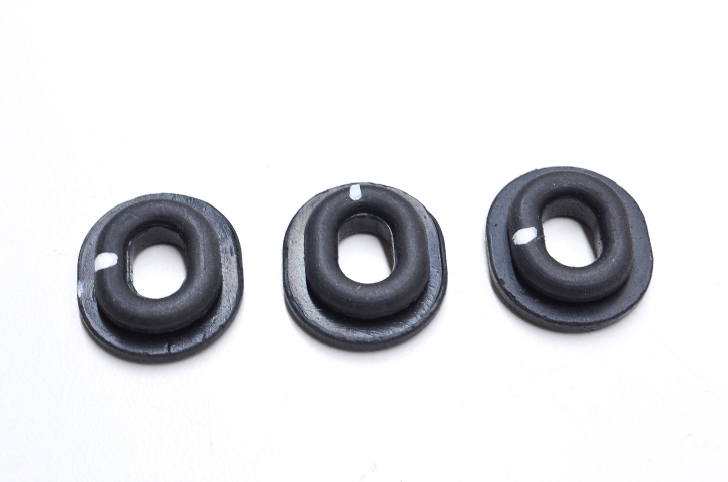 OEM Yamaha 90480-01401-00 Grommet 41Y Qty 3 NOS