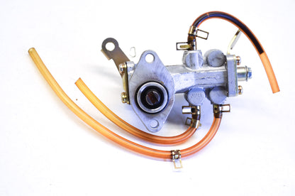 New OEM Polaris Oil Pump Assembly NOS