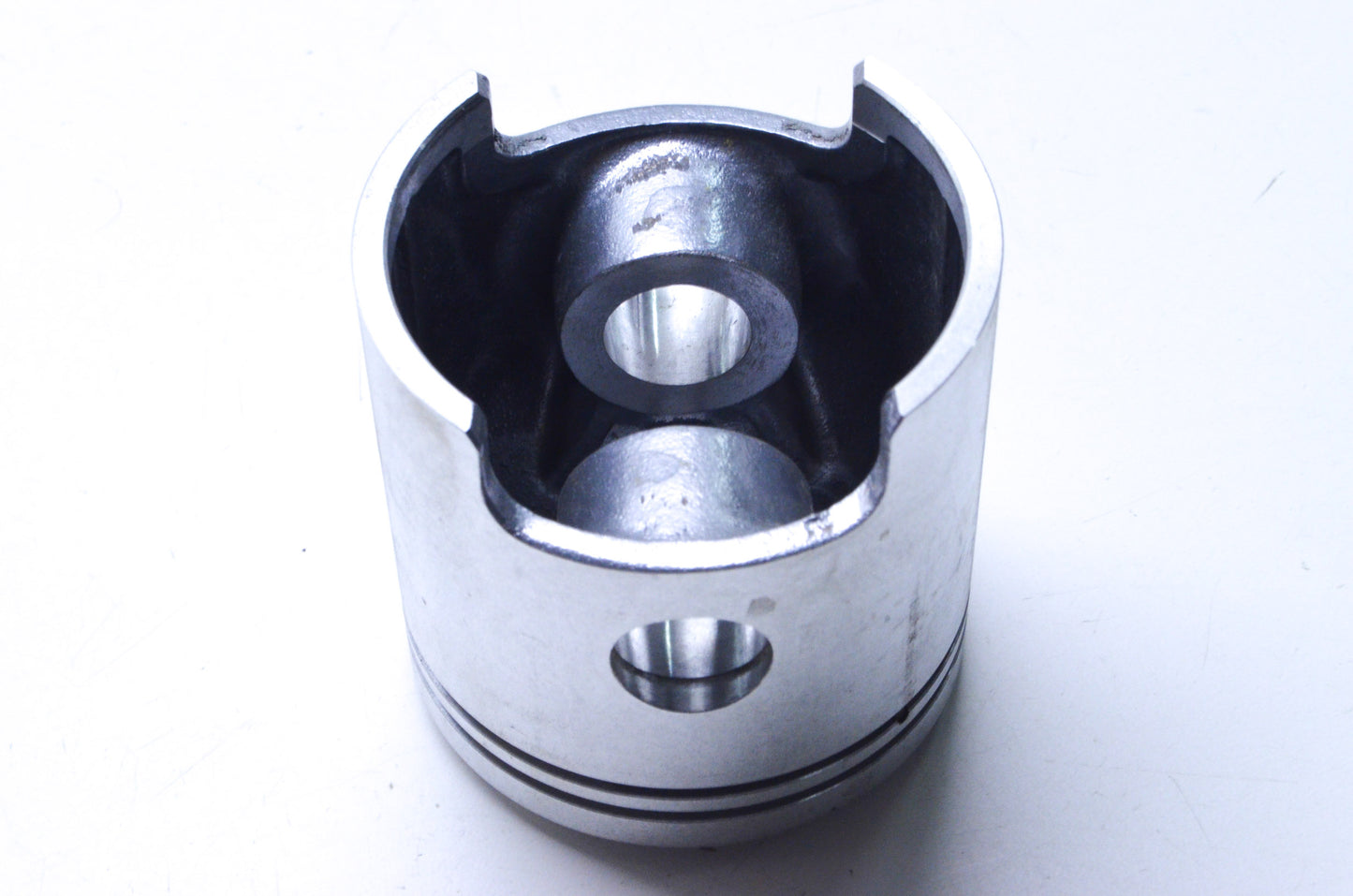 OEM Polaris 3083023, 268-23402-07 Piston NOS