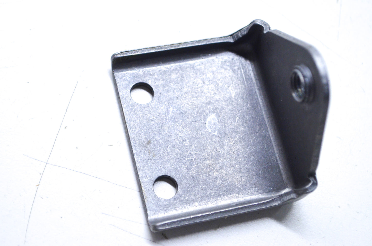 OEM Mercury 828528 Cylinder Head Bracket NOS