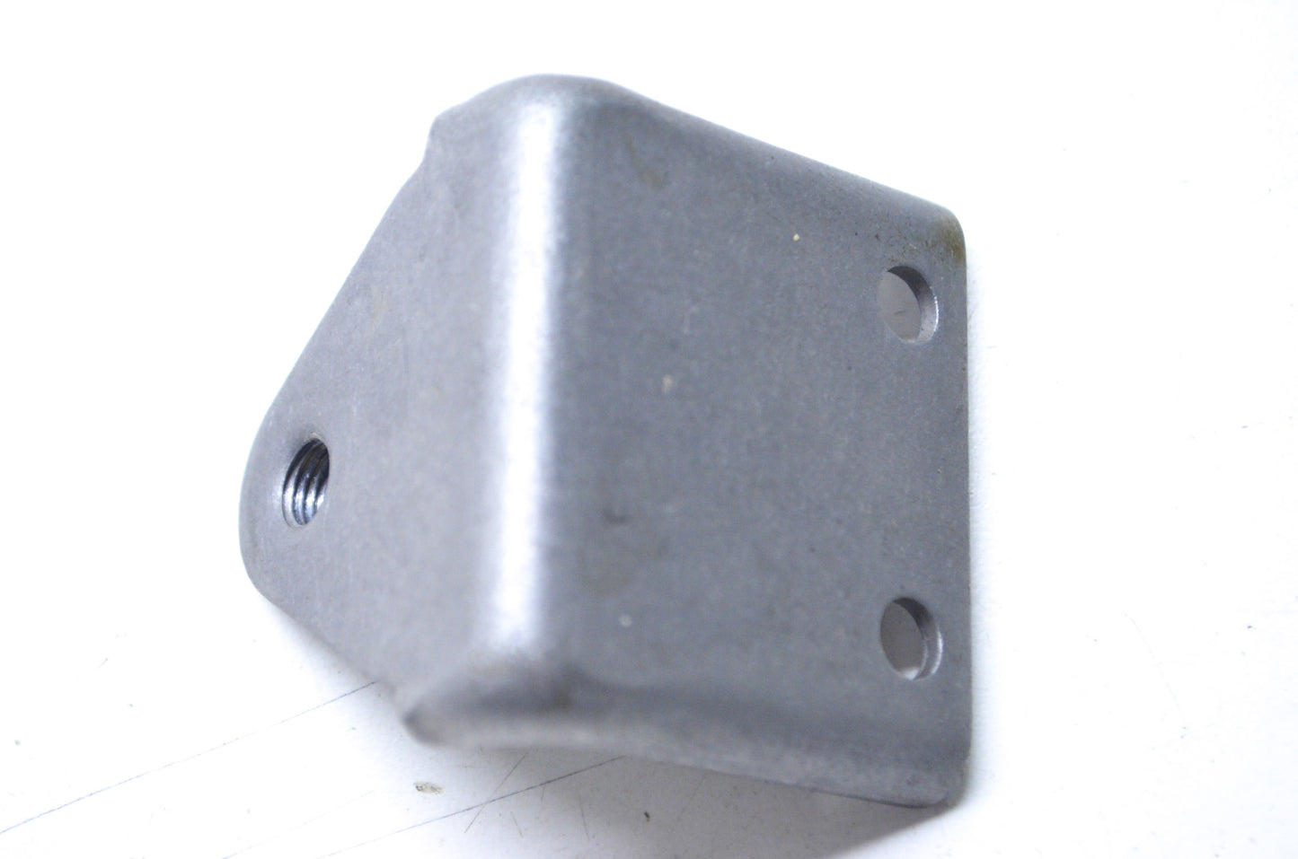 OEM Mercury 828528 Cylinder Head Bracket NOS