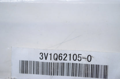 New OEM Tohatsu Clamp Screw Kit NOS