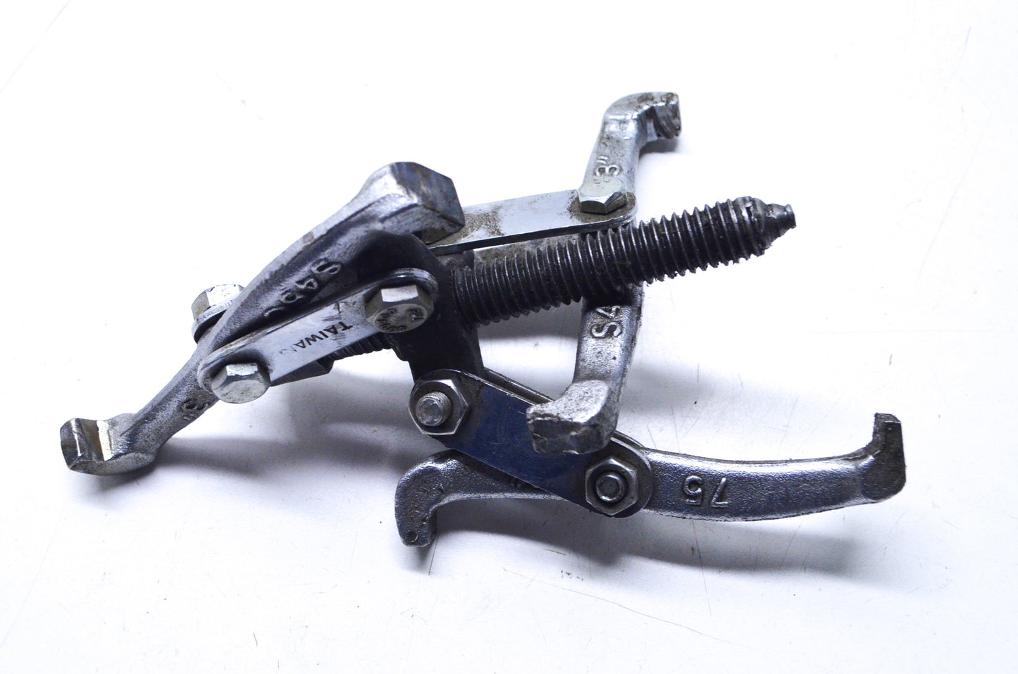 Aftermarket 3' Three Jaw Puller Tool