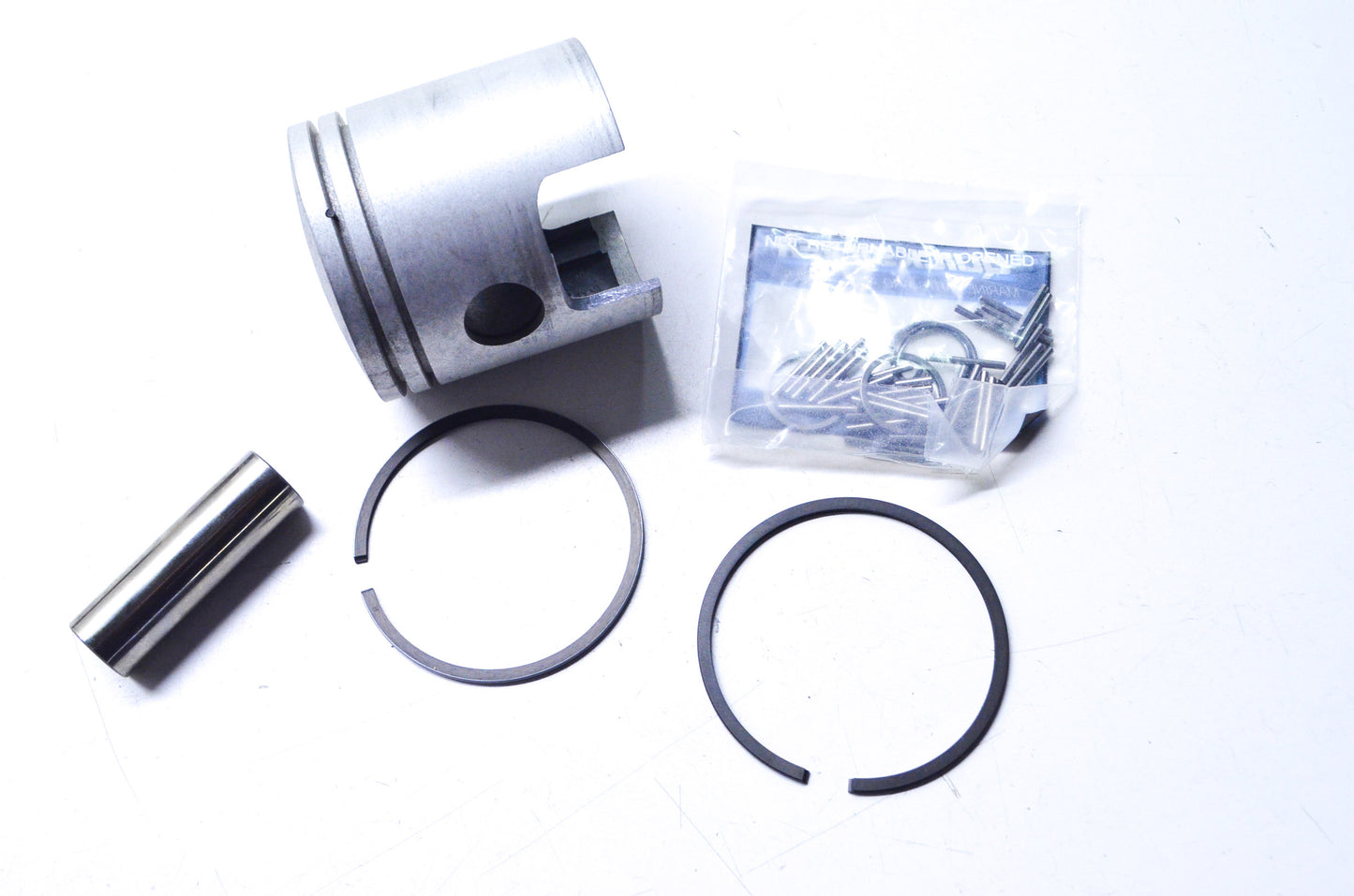 OEM Mercury 761-8375M Piston Kit NOS