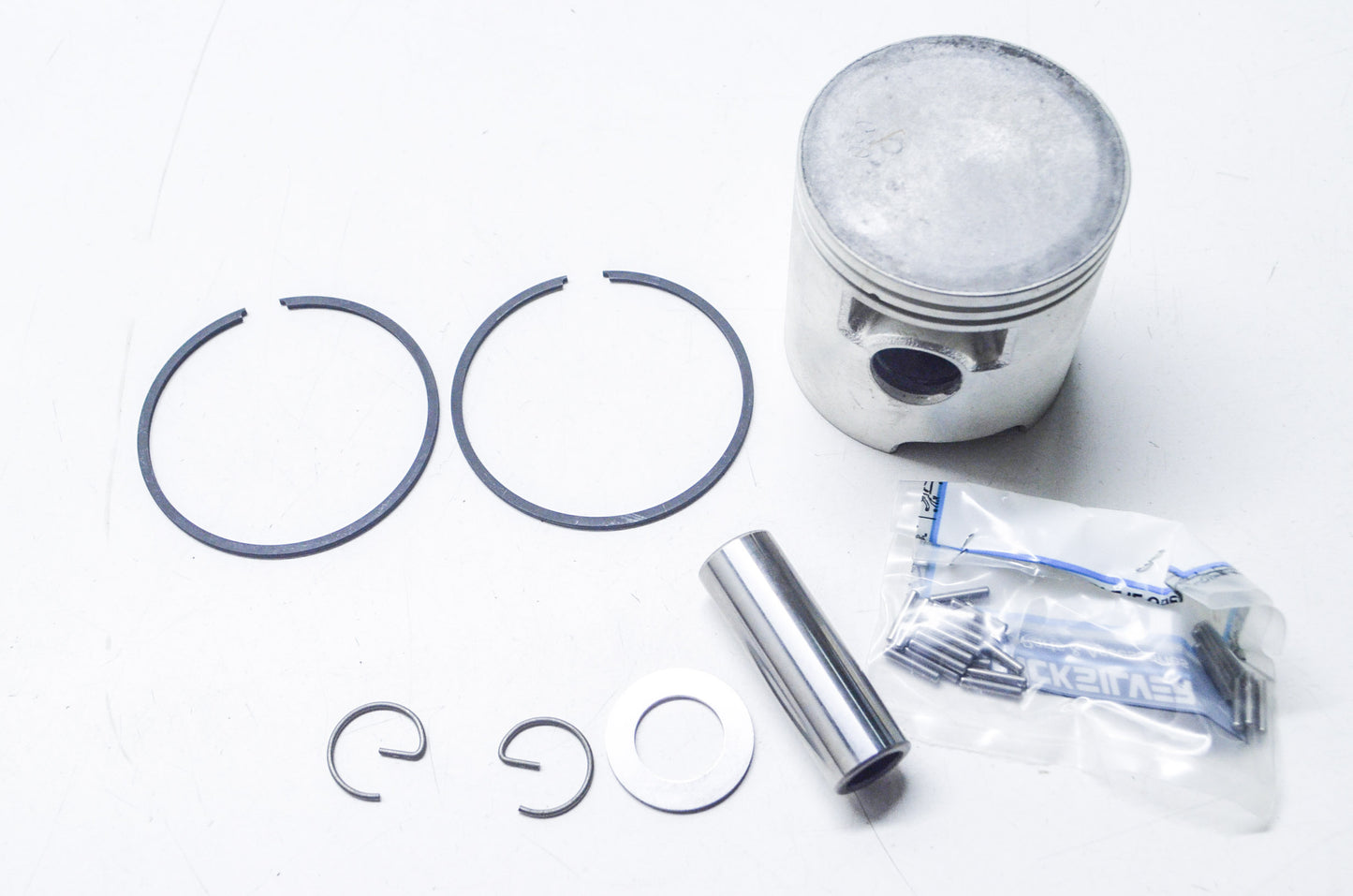 OEM Mercury 767-879878A 6 Piston Kit NOS