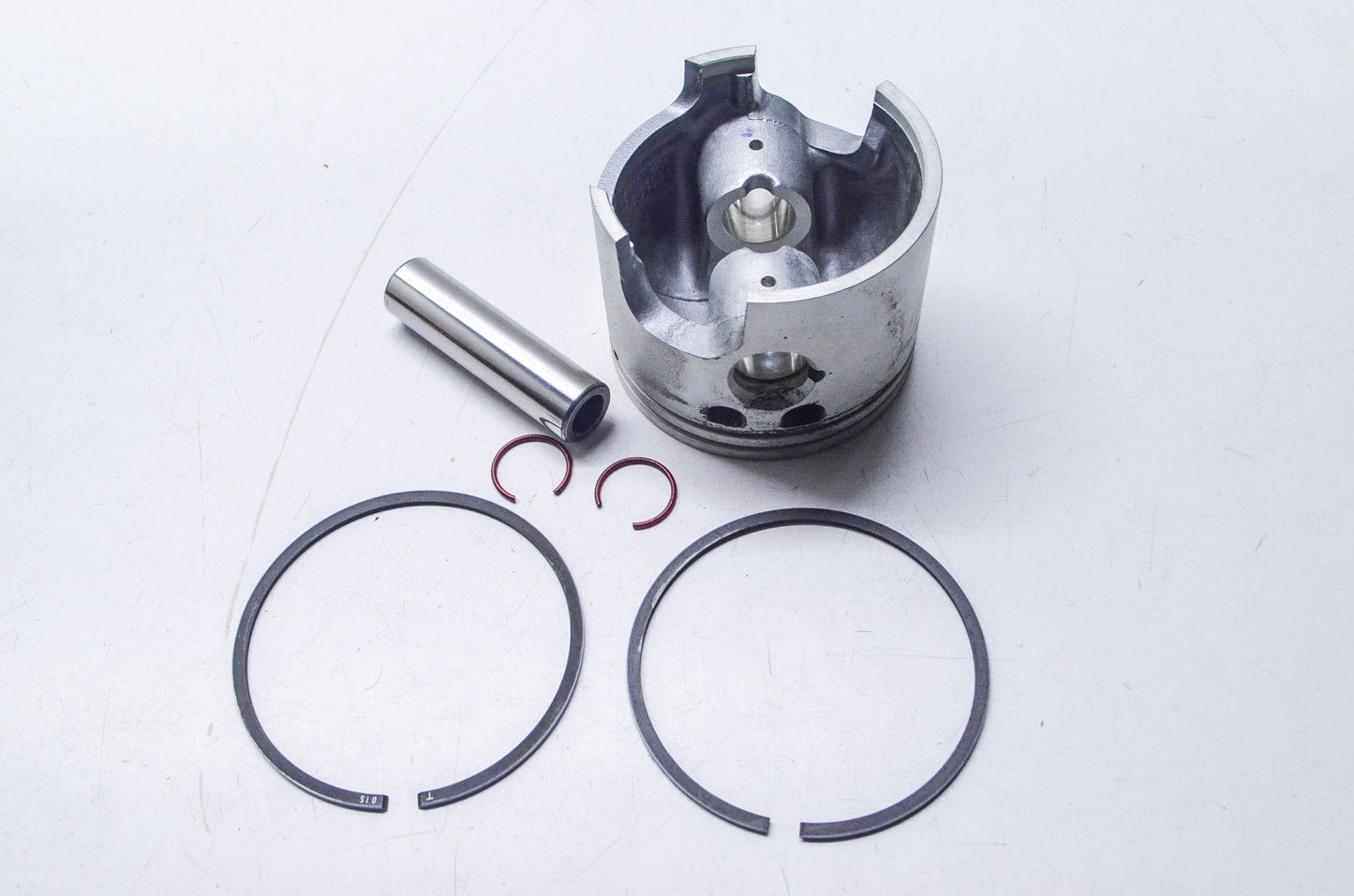OEM Mercury 785-9738T10 STBD Piston Kit .015 NOS
