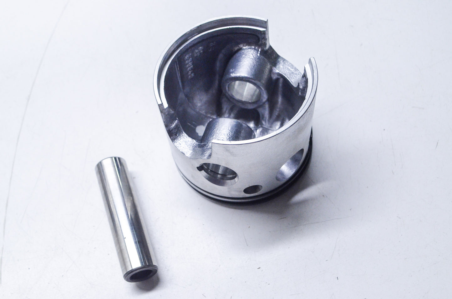 New OEM Mercury Piston Kit NOS