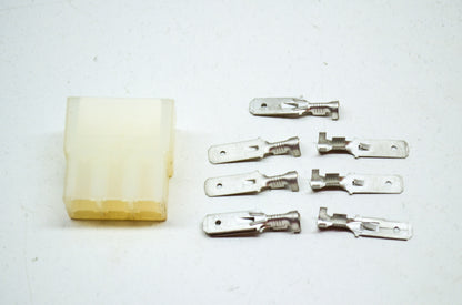New OEM Polaris Housing & Receptacle Kit NOS
