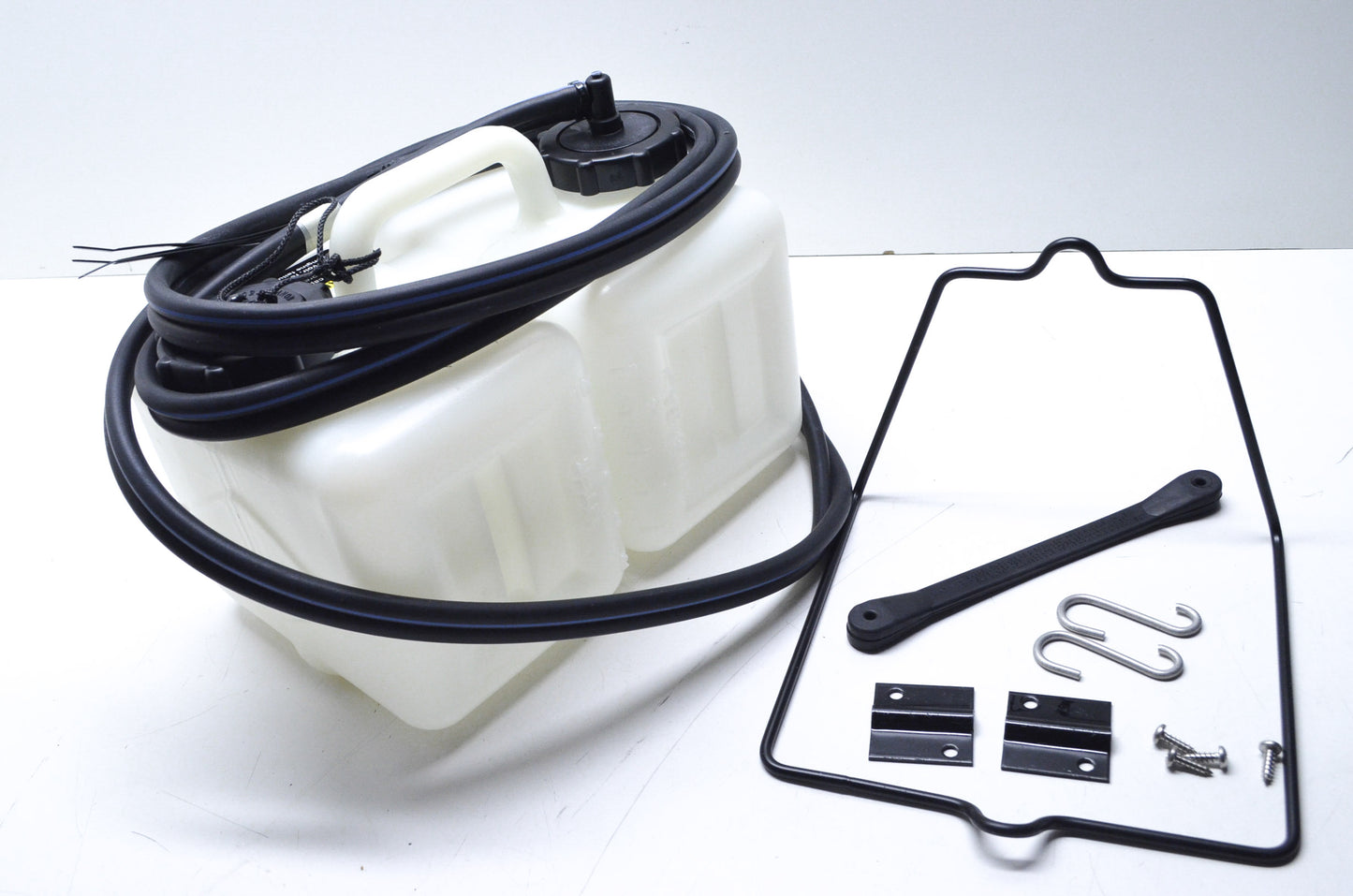 New OEM Mercury Oil Tank Assembly w/o Sender NOS