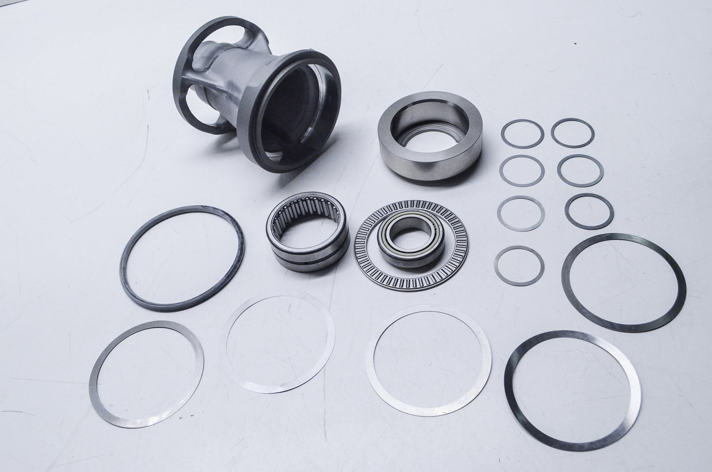 New OEM Mercury Bearing Carrier Assembly NOS