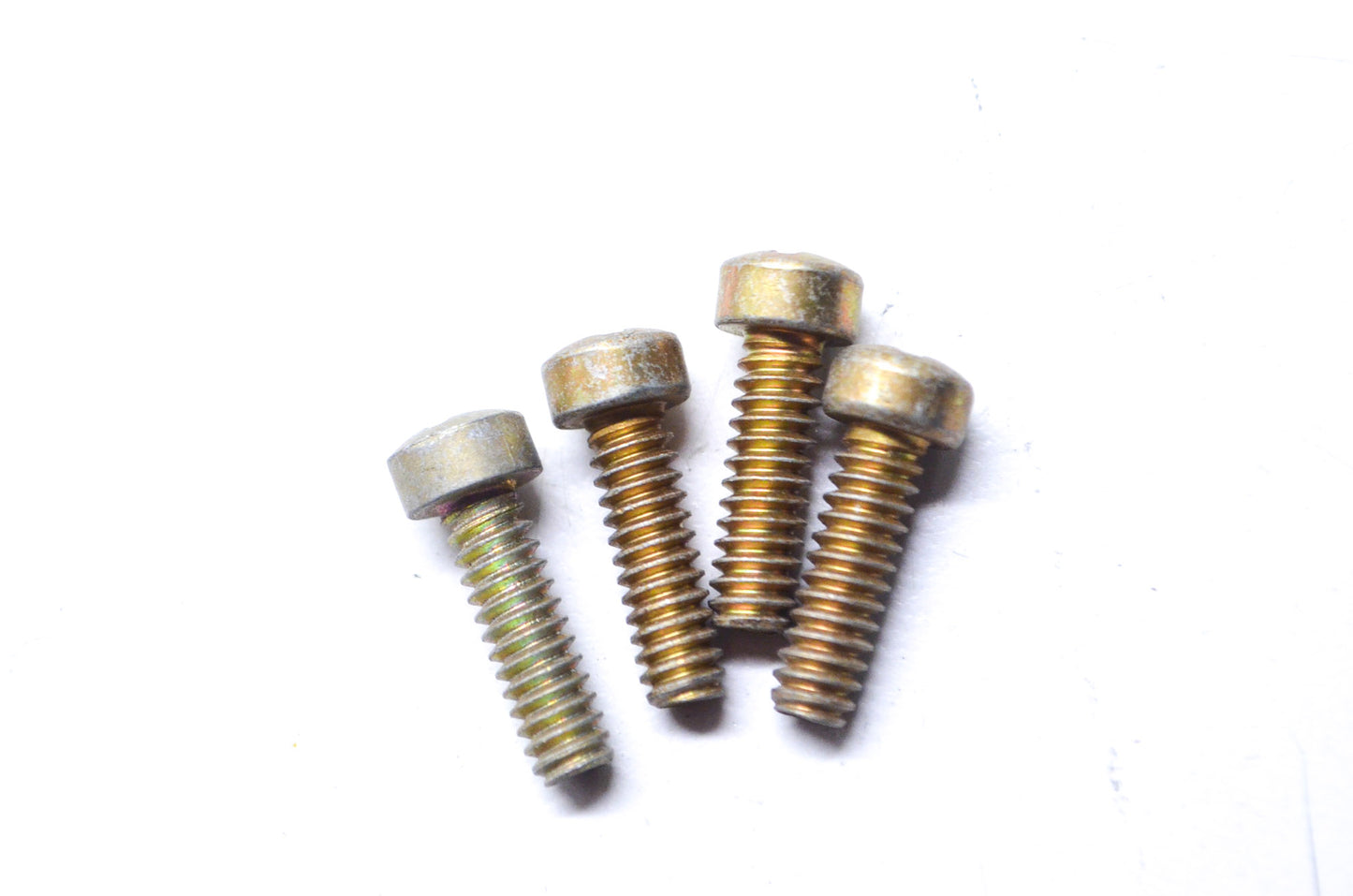OEM Mercury 10-20411 Screw Qty 4 NOS