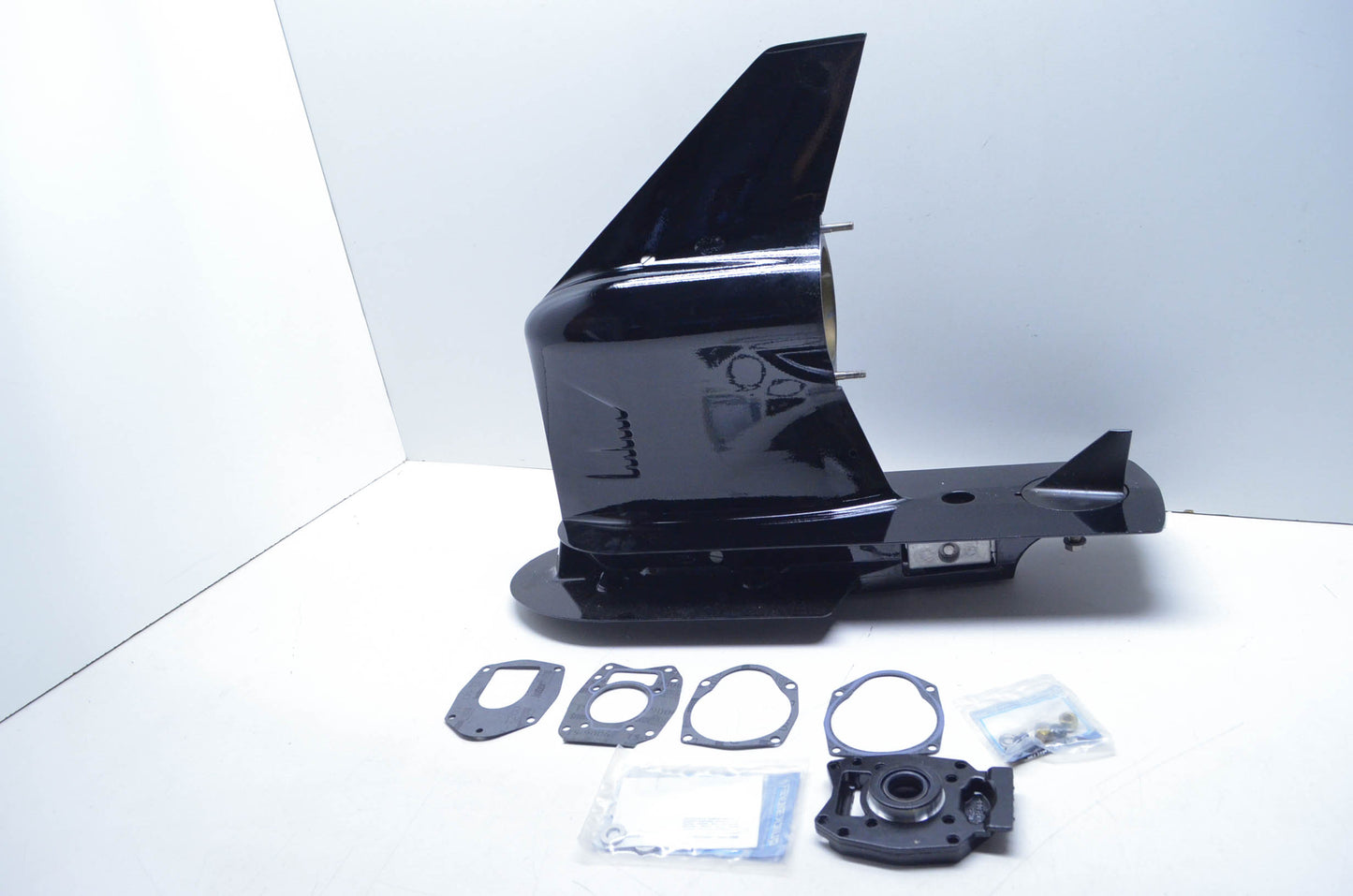 OEM Mercury 1667-9011G59 Lower Unit Gearcase Housing NOS
