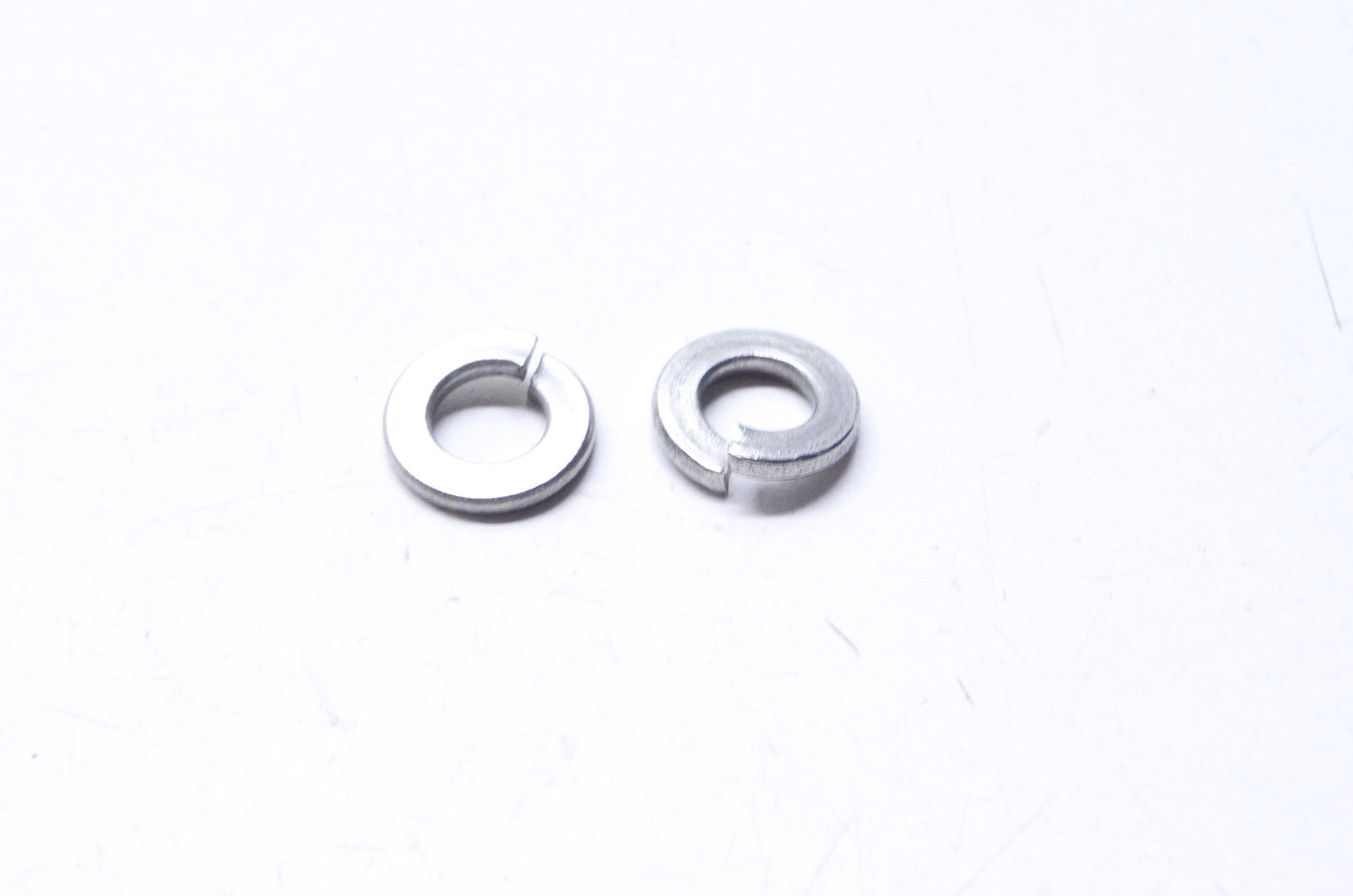 OEM Mercury 13-82212M Lockwasher Qty 2 NOS