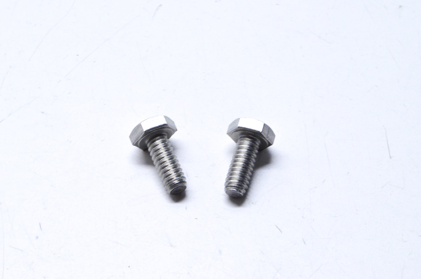 OEM Mercury 10-28635 Screw Qty 2 NOS
