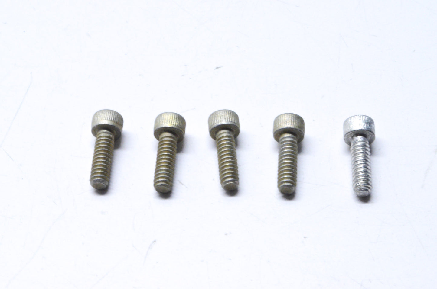OEM Mercury 10-76290 Screw Qty 5 NOS