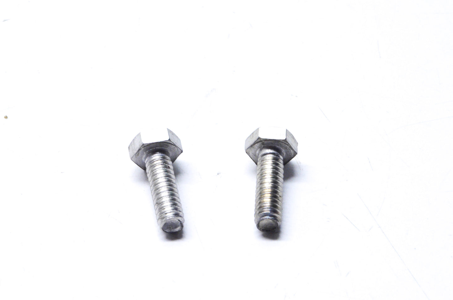 OEM Mercury 10-28636 Screw Qty 2 NOS