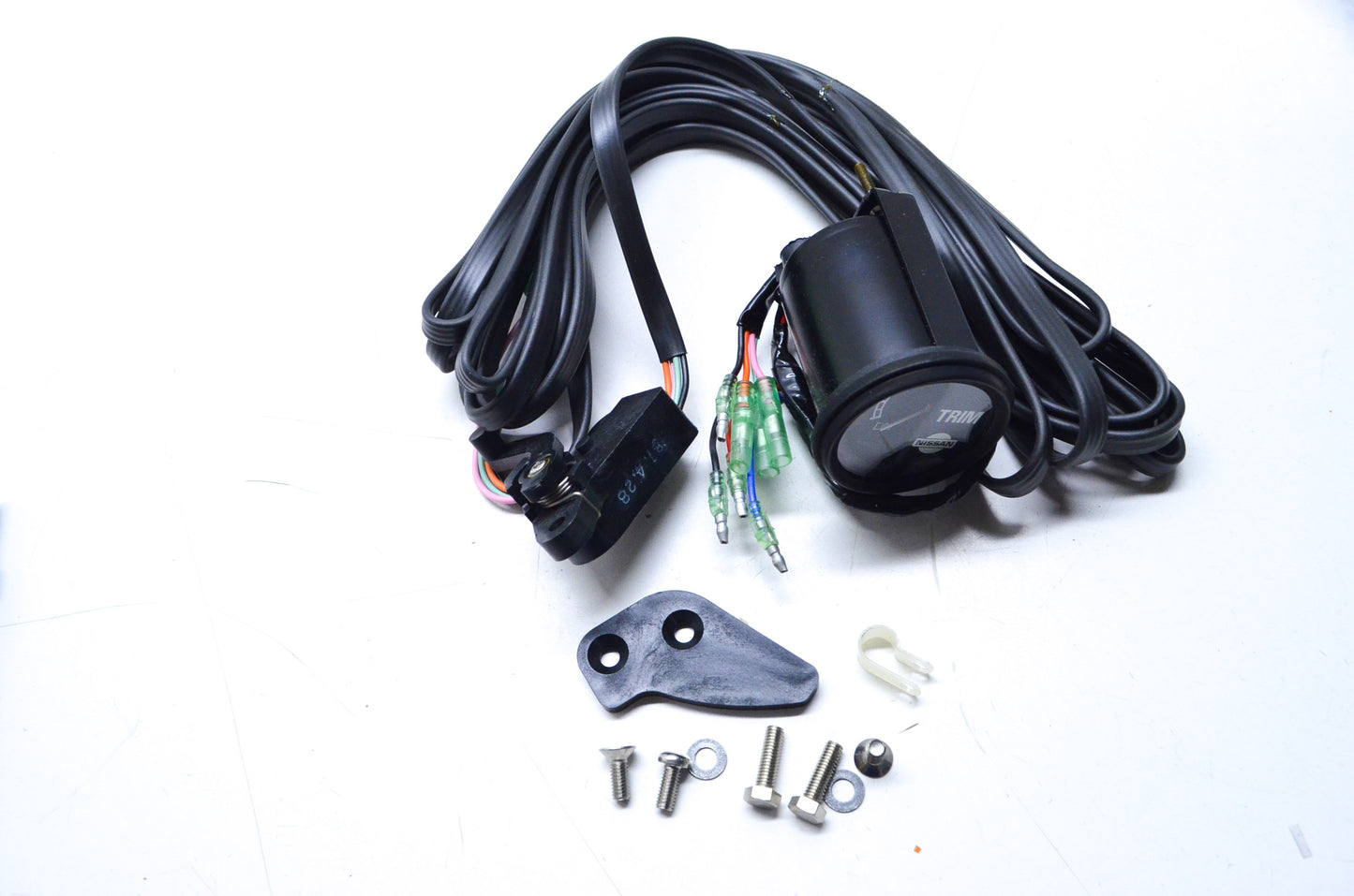 Nissan 38572-5250M Trim Meter Assembly NOS