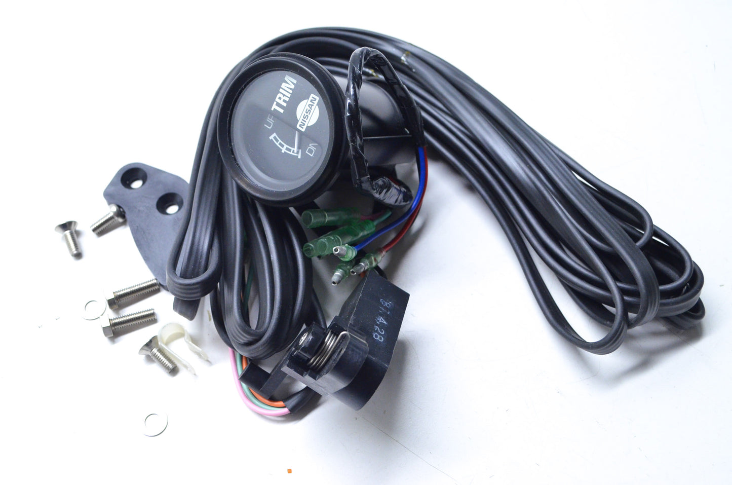 Nissan 38572-5250M Trim Meter Assembly NOS