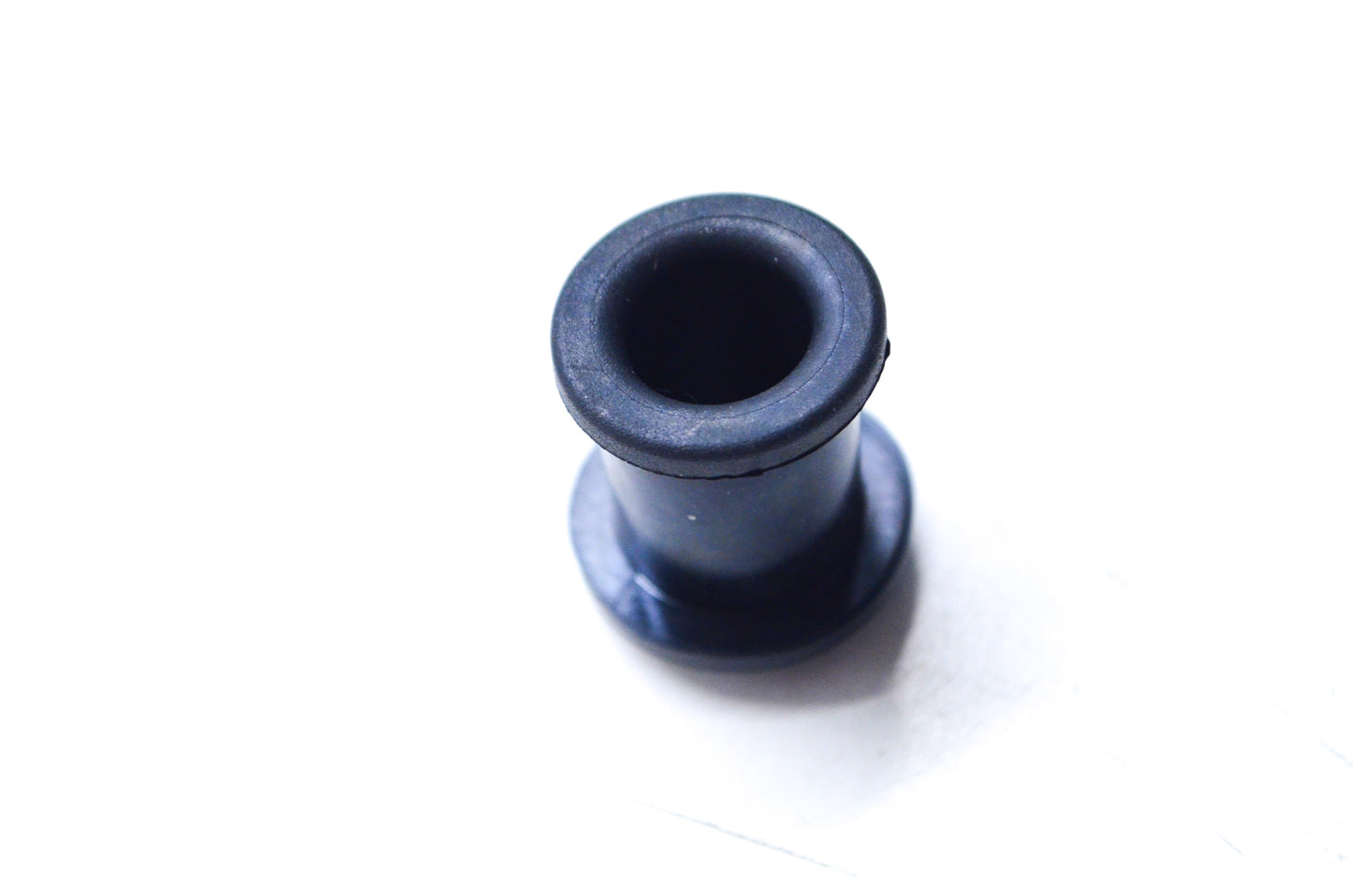 OEM Tohatsu 3B2-67187-0 Throttle Shift Grommet NOS