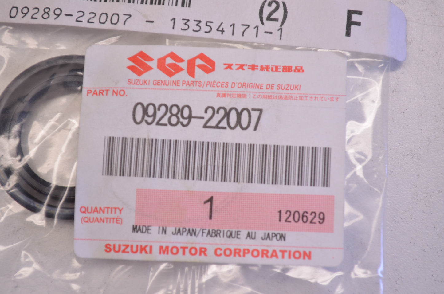 New OEM Suzuki 09289-22007 Oil Seal NOS