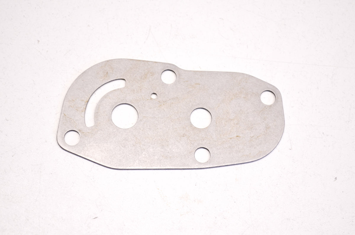 OEM Suzuki 17471-98301 Water Pump Case Plate NOS