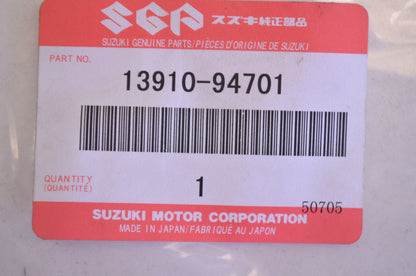 New OEM Suzuki Carburetor Kit NOS