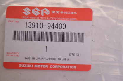 New OEM Suzuki Carburetor Kit NOS