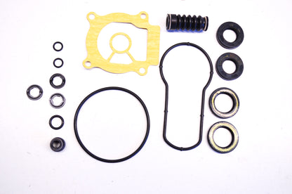 New OEM Suzuki Gear Case Seal Kit NOS