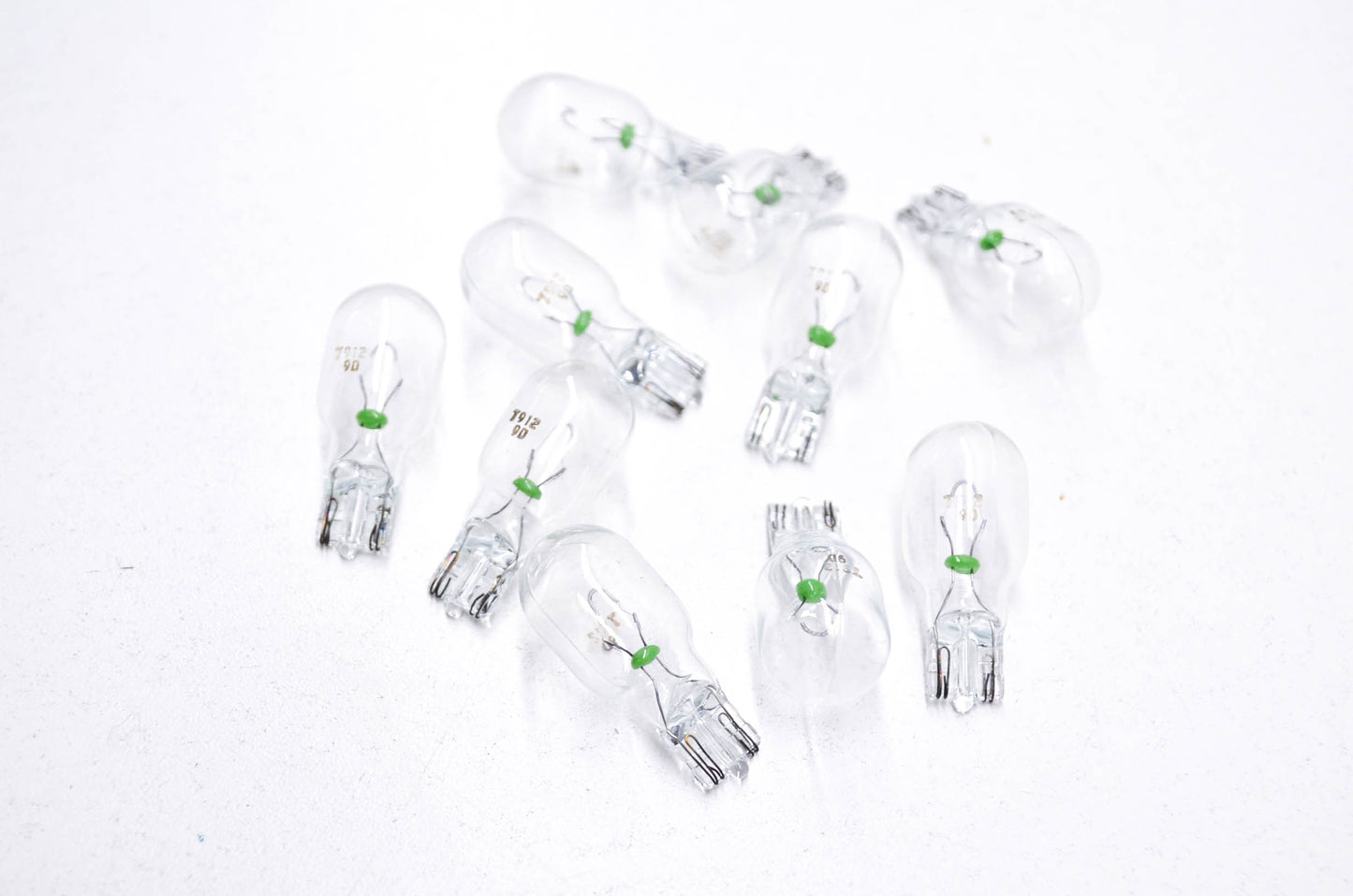 New NAPA 13V Bulb QTY 10 NOS