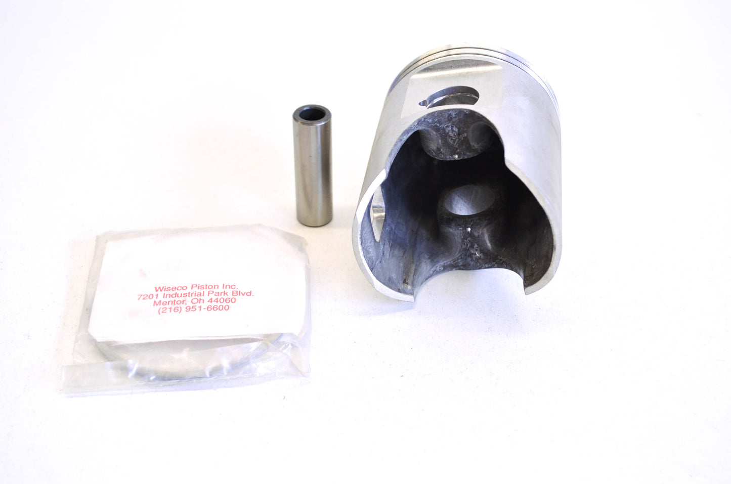 Wiseco 562P2 Piston Kit NOS