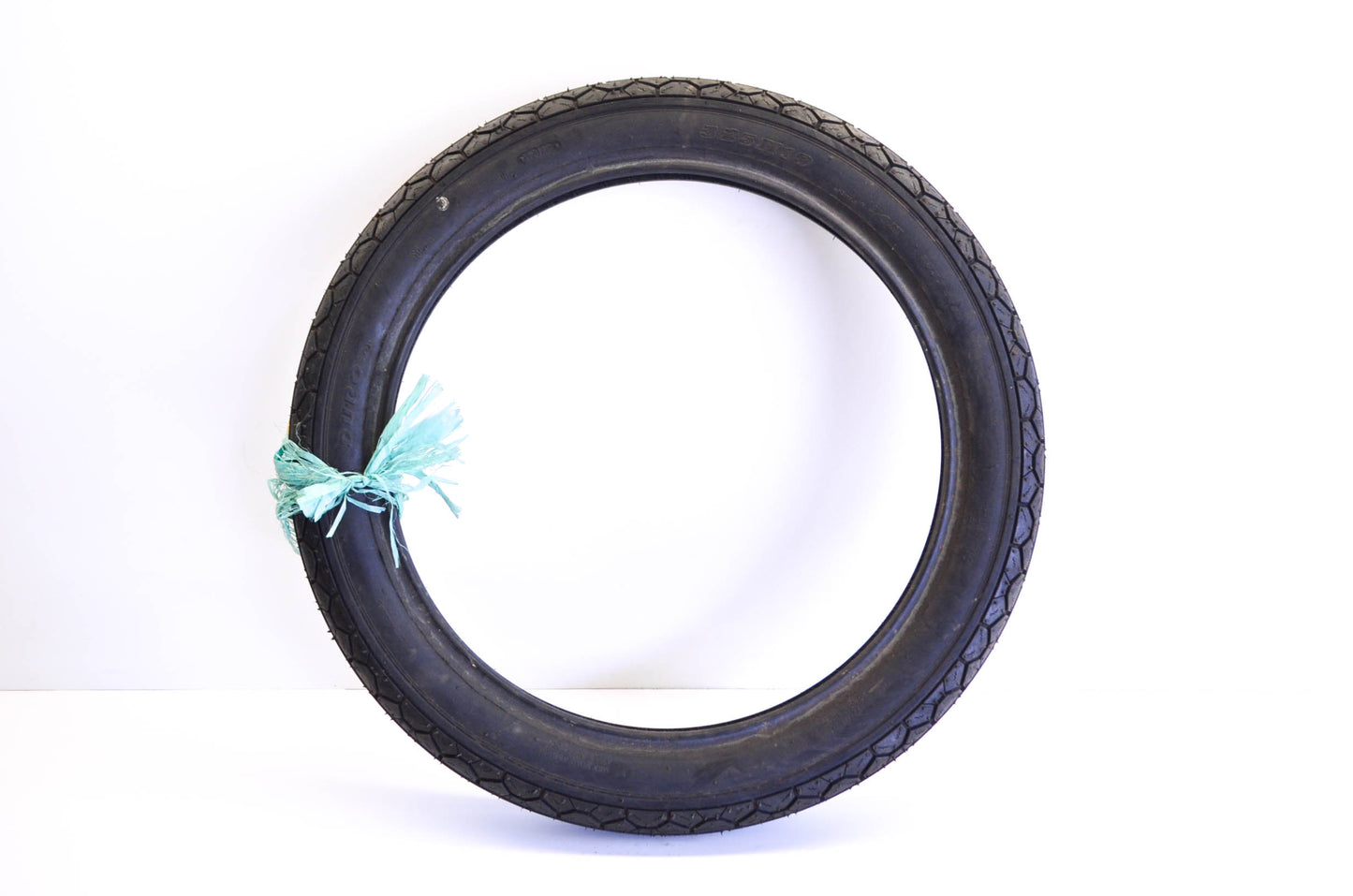 New Duro 3.25H19 Tire NOS