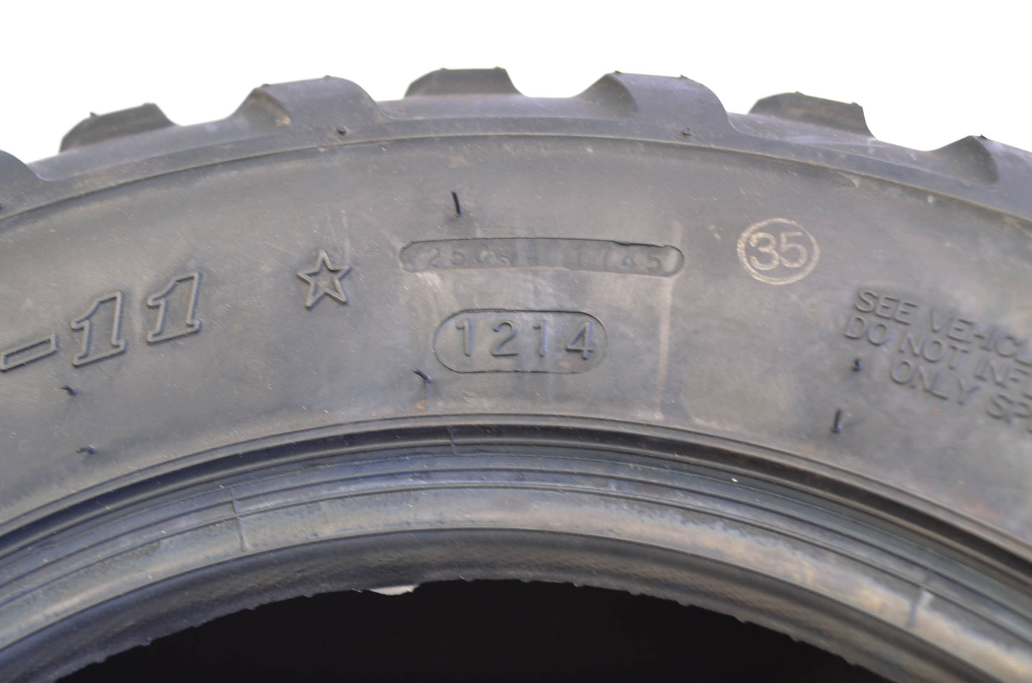 New Maxxis AT22X7-11 Tubeless Tire NOS