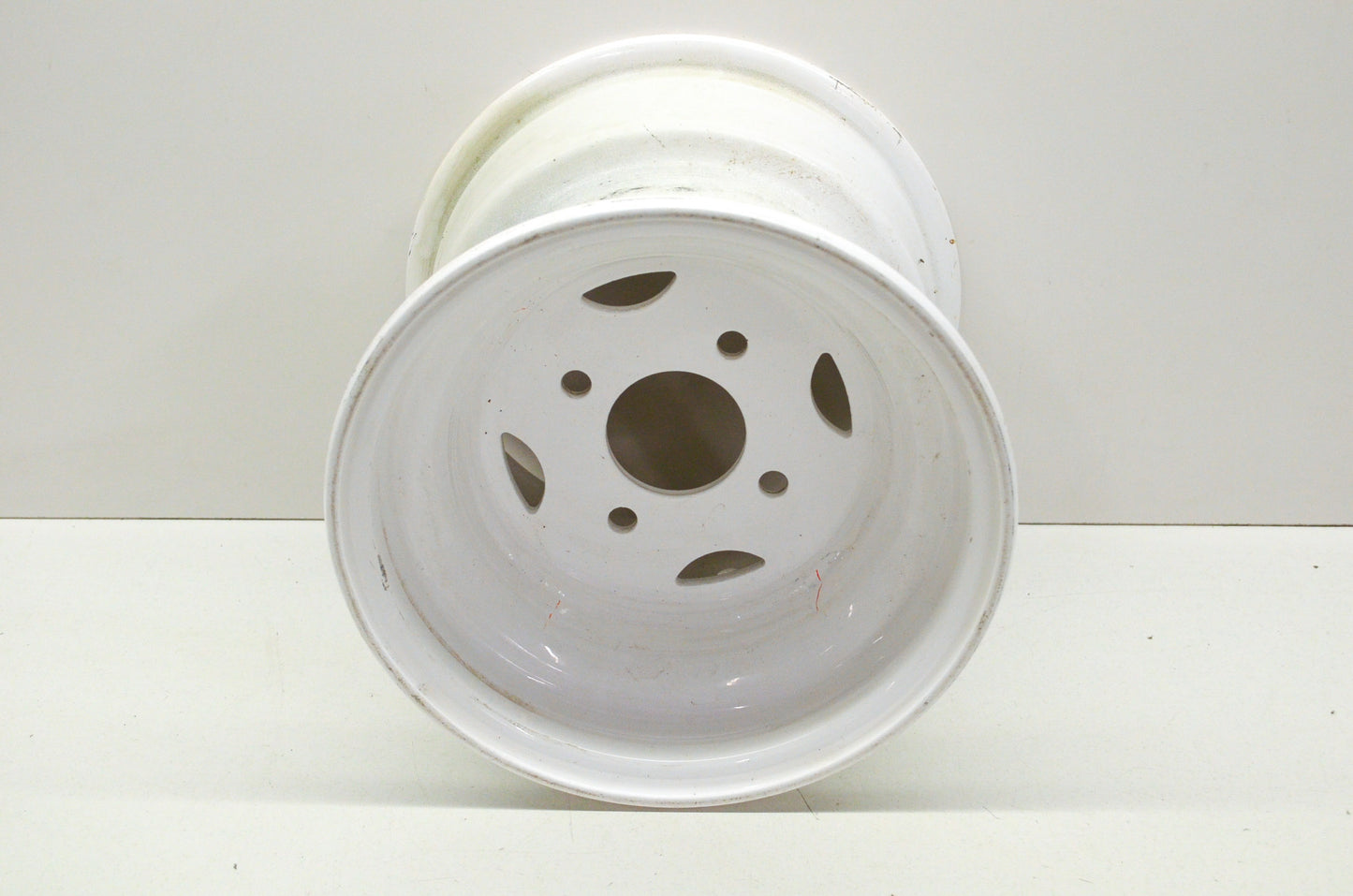 White Rear Wheel Rim 10z8.5