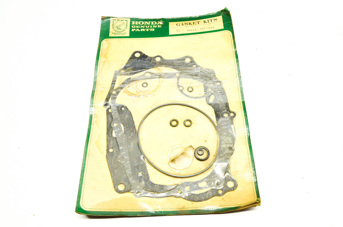 OEM Honda 06111-107-010 Gasket Kit B NOS