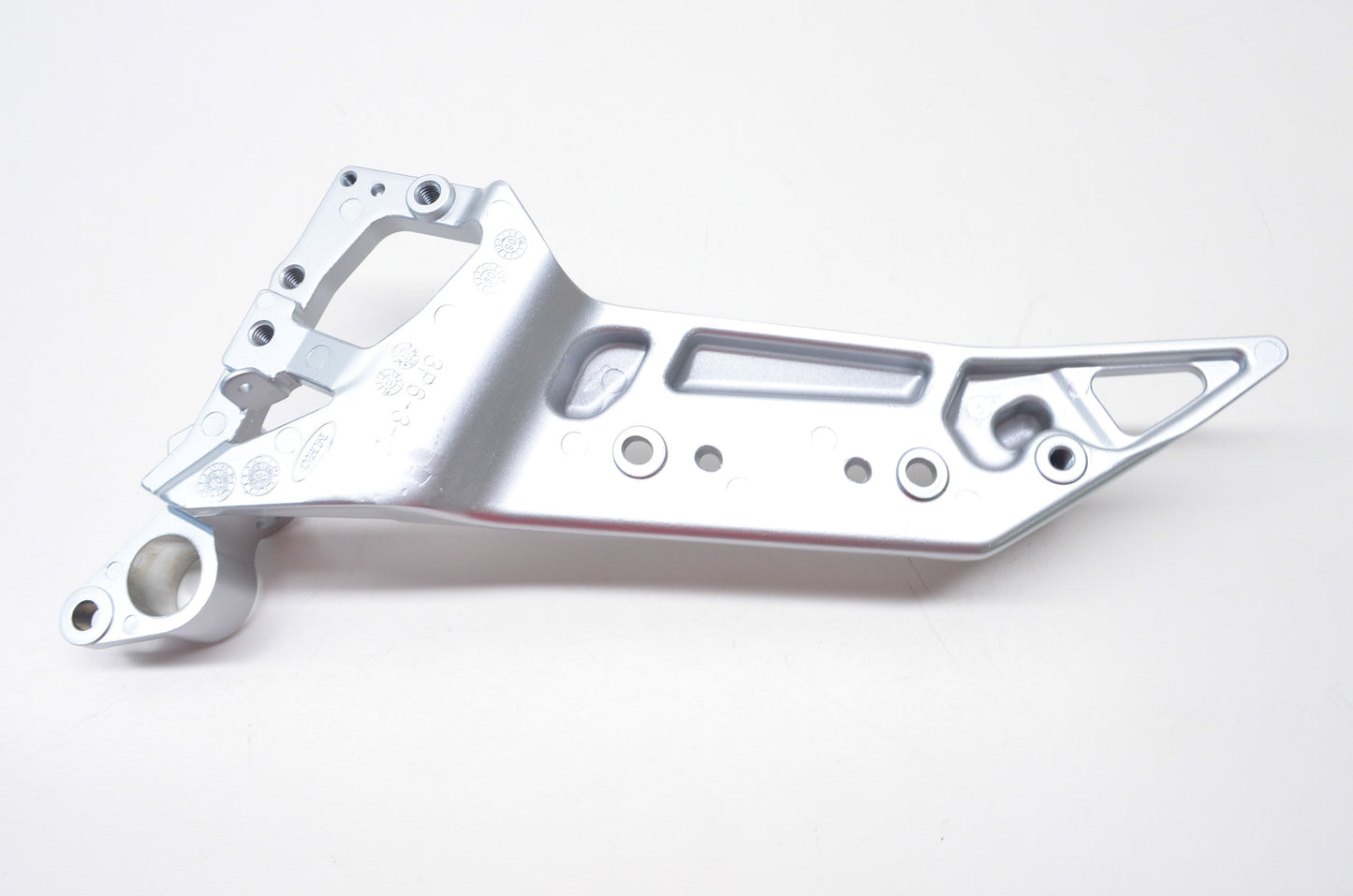 New OEM Yamaha 3P6-27443-00-00 Bracket 3 NOS