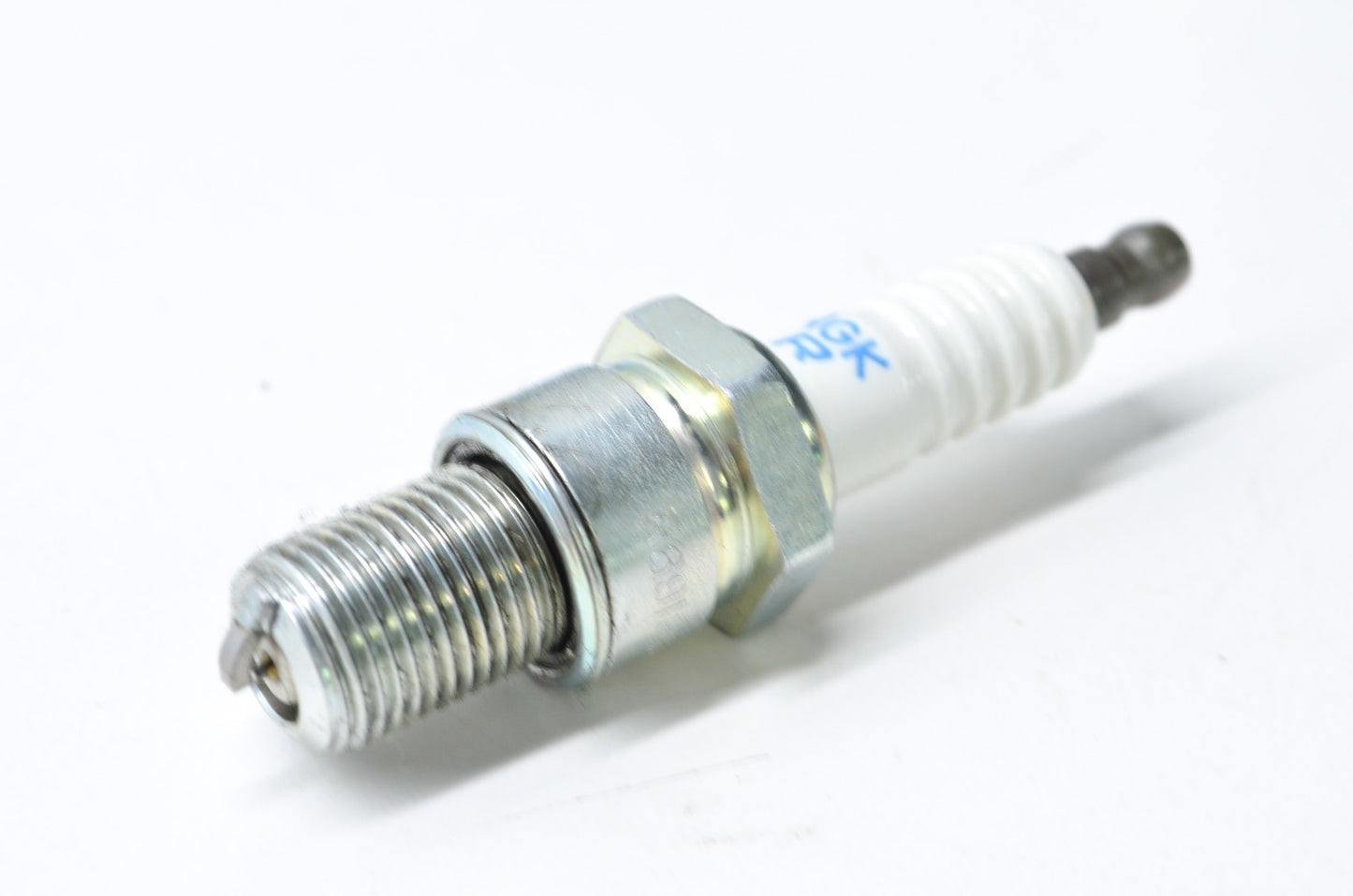 NGK 09482-00509, R6918B-8 Spark Plug NOS