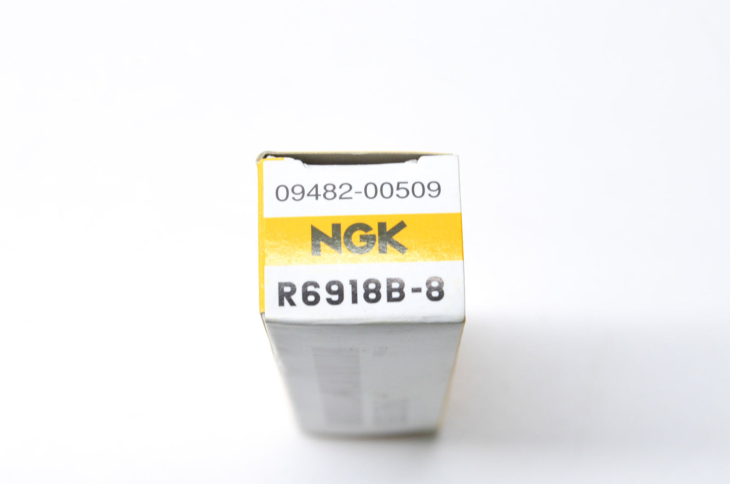 NGK 09482-00509, R6918B-8 Spark Plug NOS