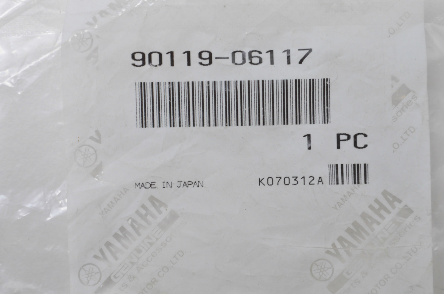 OEM Yamaha 90119-06117-00 Bolt w/ Washer NOS
