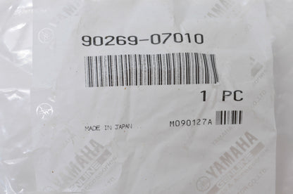 New OEM Yamaha 90269-07010-00 Rivet QTY 2 NOS