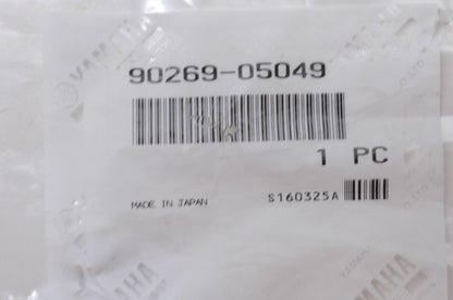 OEM Yamaha 90269-05049-00 Special Shape Rivet NOS