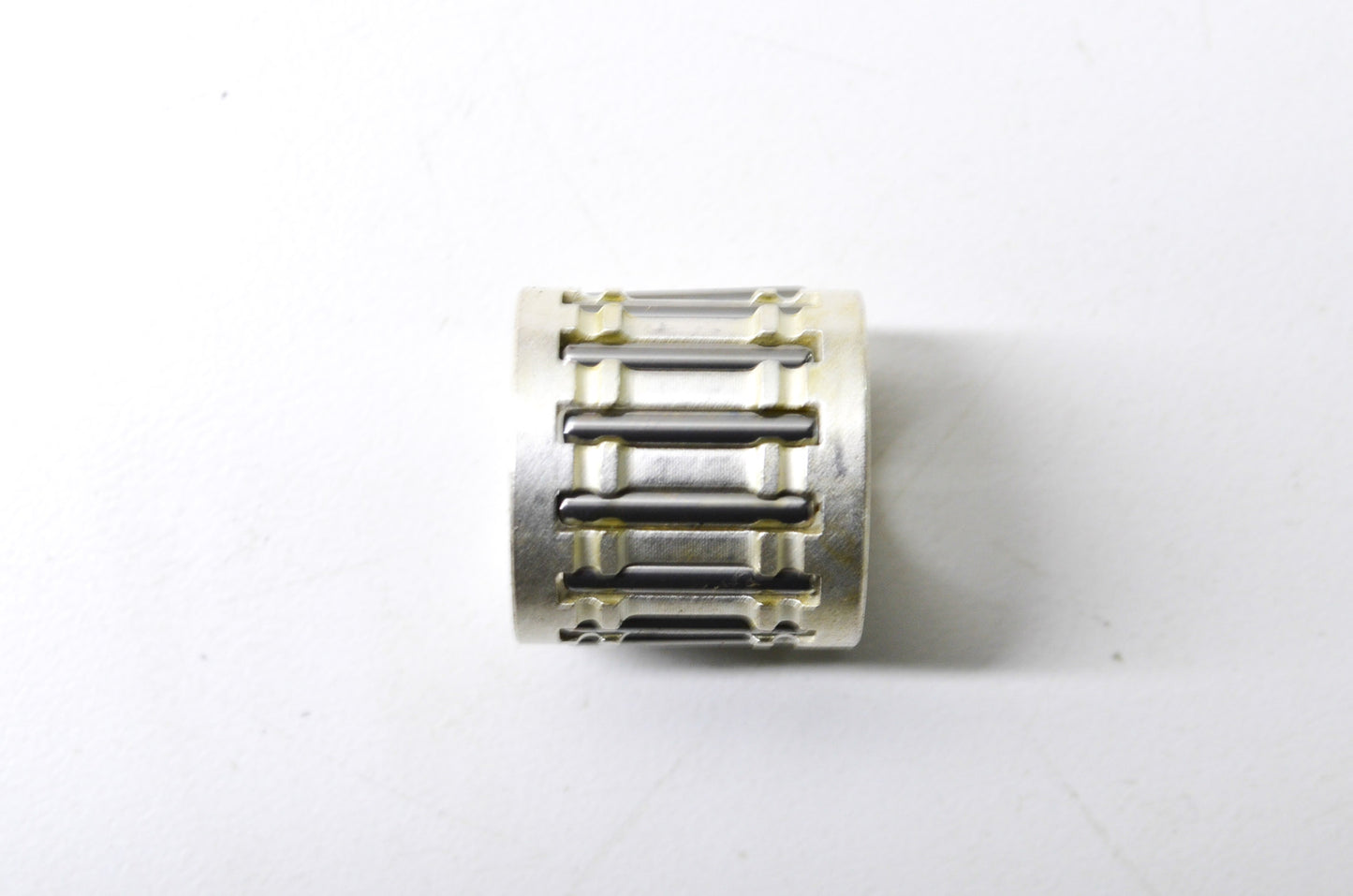 Marshall L1413, 09-503-1 Piston Pin 18mm Bearing NOS