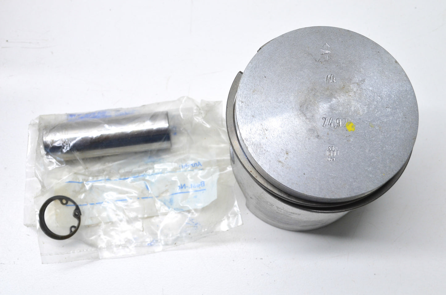 New JLO Piston Kit NOS