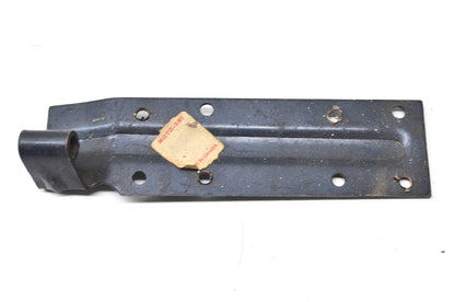 Moto Ski Right Hood Hinge