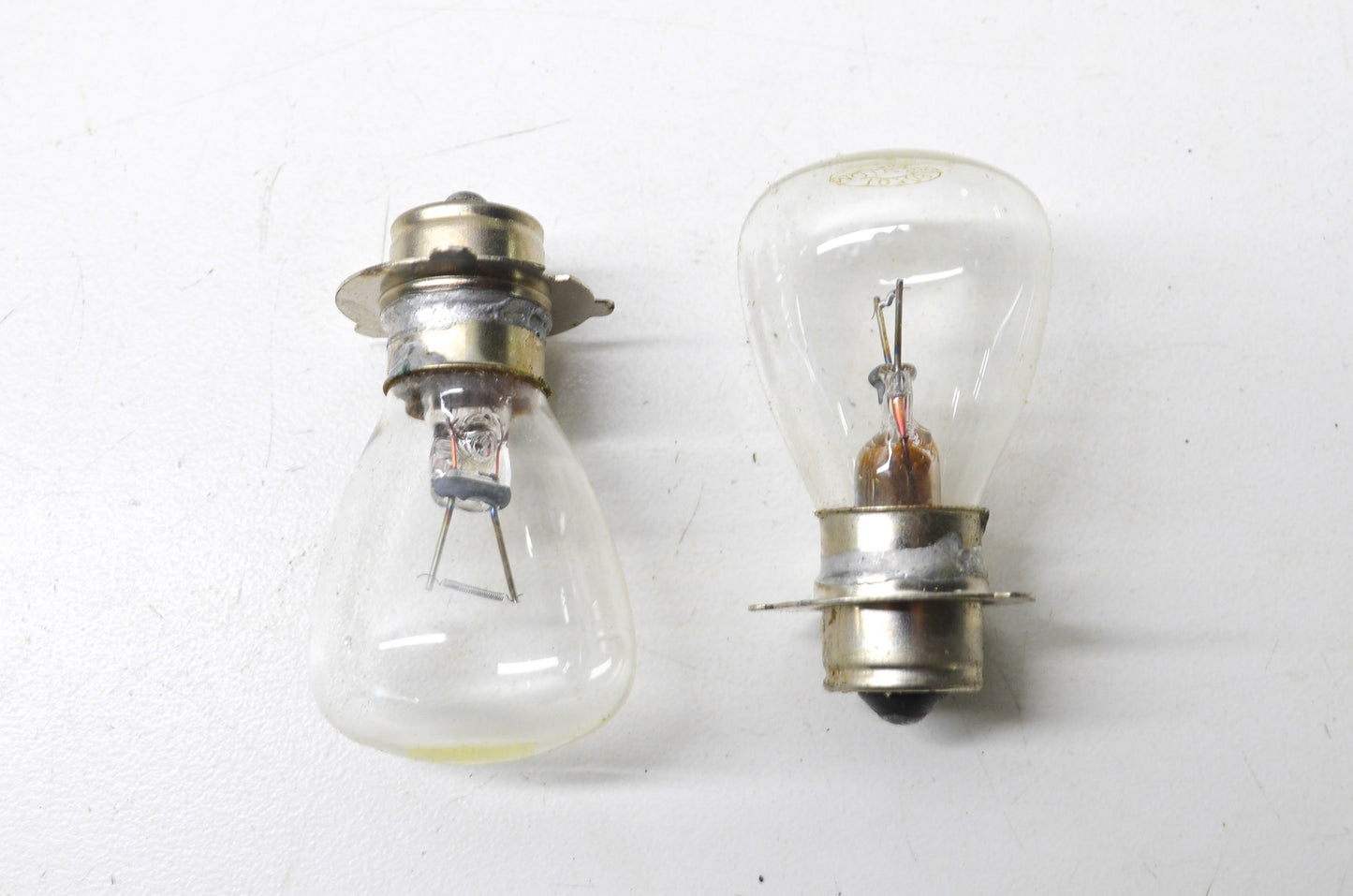 Aftermarket 01-157 12V 35W Bulbs Qty 2 NOS