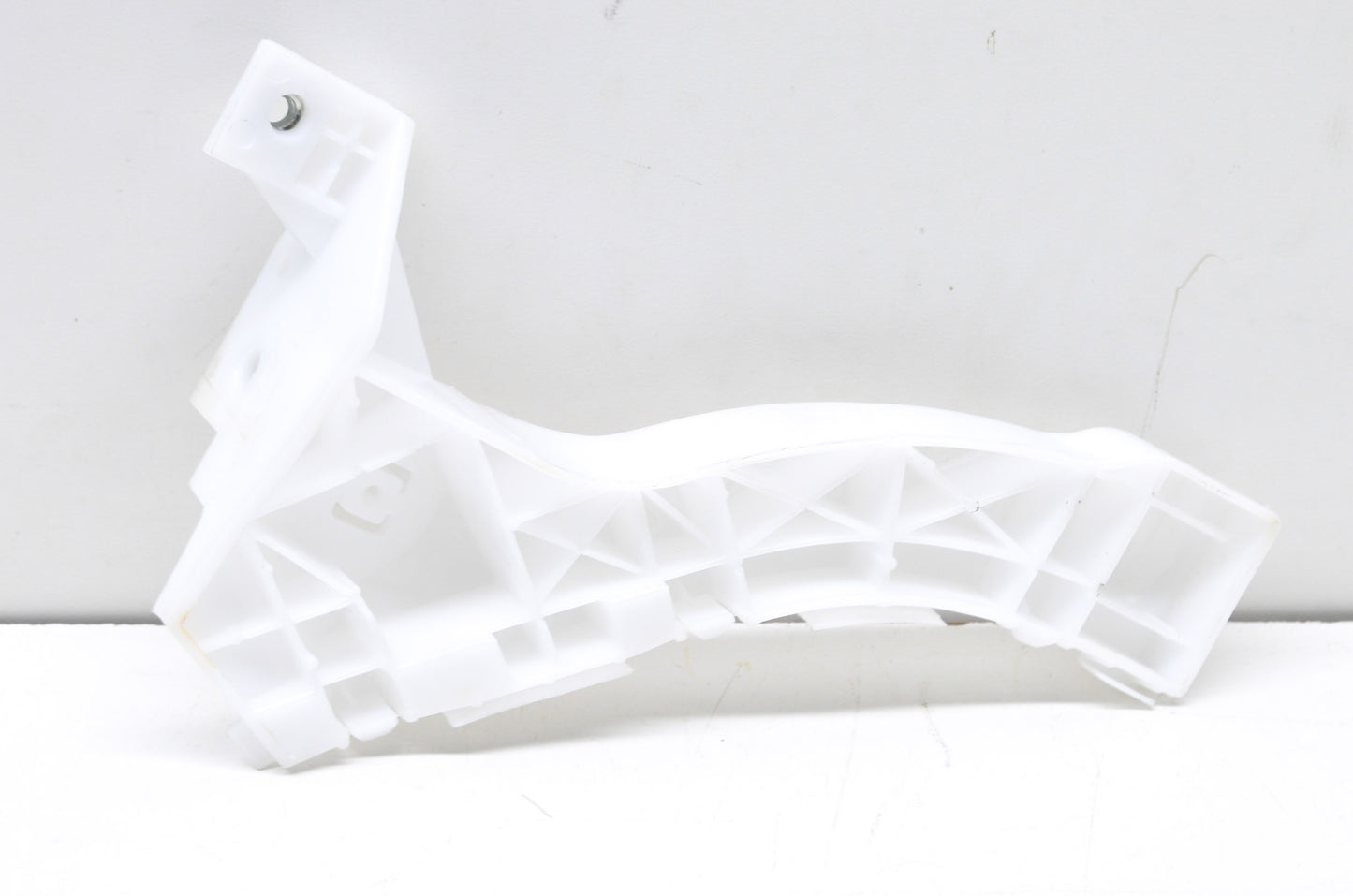 OEM Mazda MZ-M304-A9R Front Bumper Cover Retainer NOS