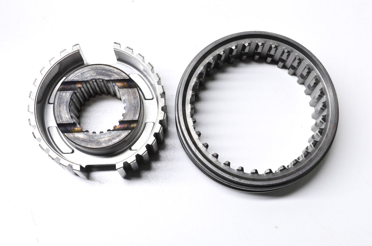 OEM Mazda GC01-17-620A Hub Kit NOS