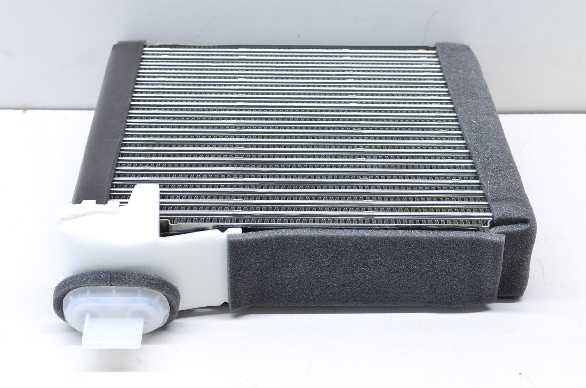OEM Mazda EG21-61-J10 Eg21-61-J10 Evaporator NOS
