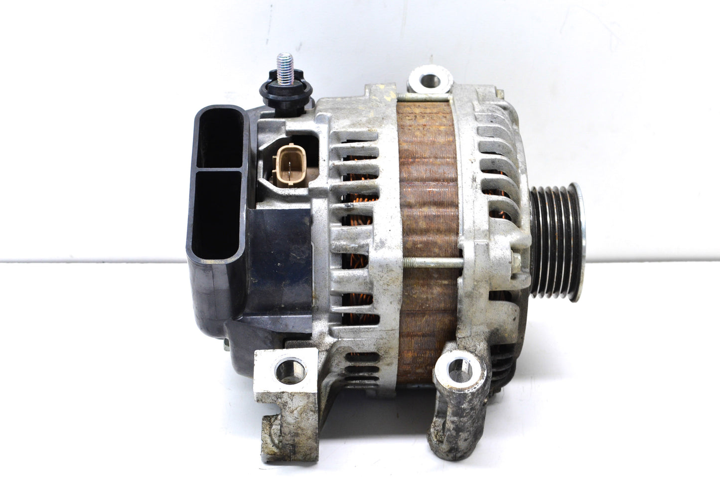 OEM Mazda L33G-18-300R-0A Alternator