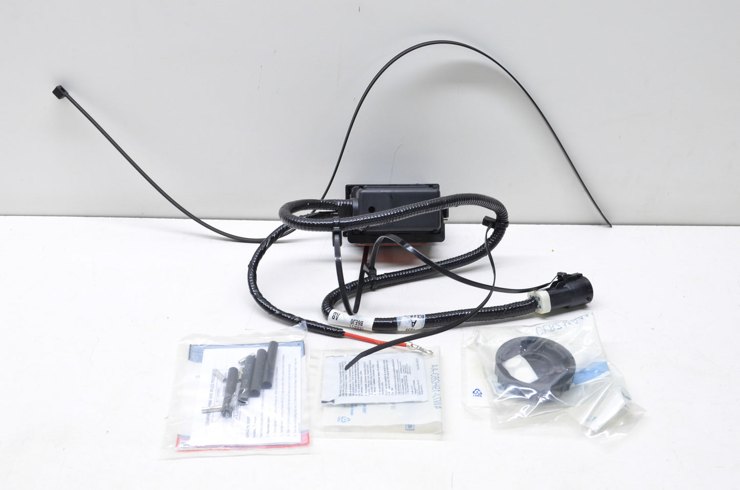 OEM Mazda ZZCA-67-SH0 Short A Cord Kit NOS