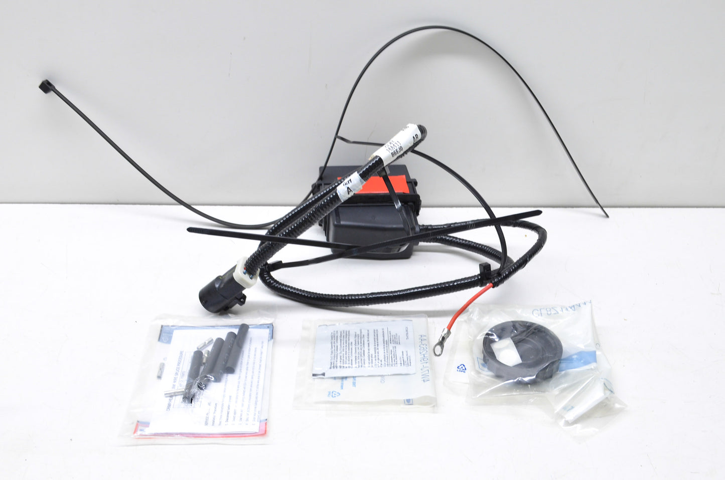 OEM Mazda ZZCA-67-SH0 Short A Cord Kit NOS